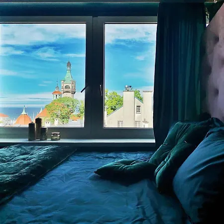 La Rossa Z Widokiem Na Morze דירה